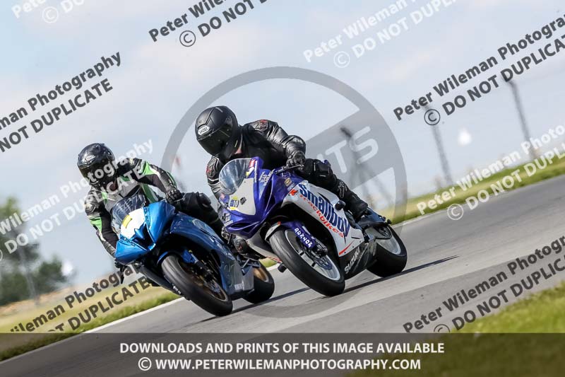 donington no limits trackday;donington park photographs;donington trackday photographs;no limits trackdays;peter wileman photography;trackday digital images;trackday photos